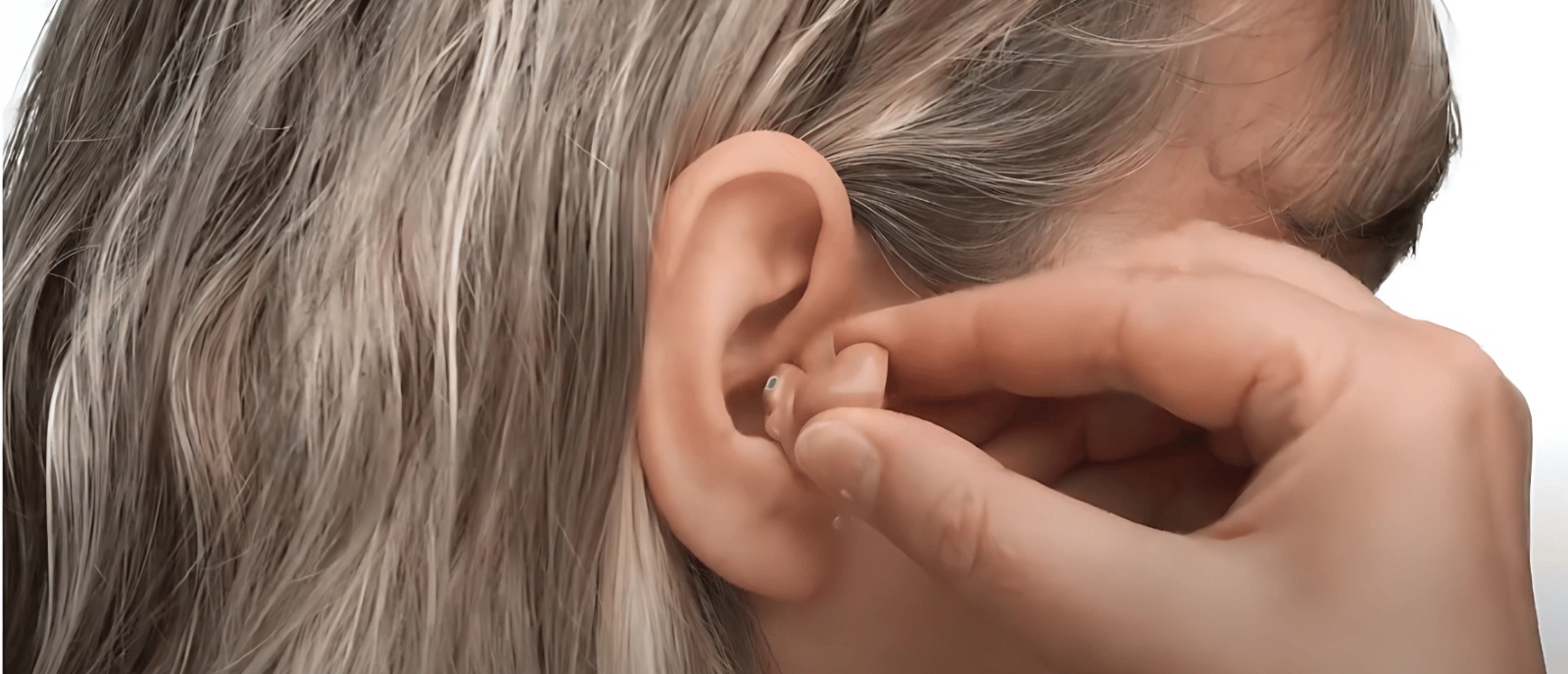 Step-by-Step Guide to Inserting ITC Hearing Aids | Aanvii Hearing